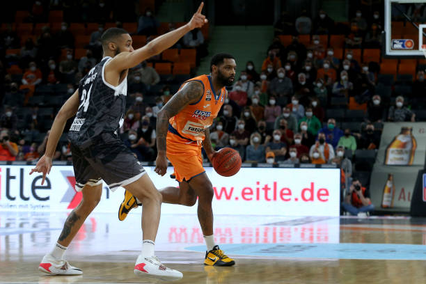 竞争尤其残 竞争尤其残