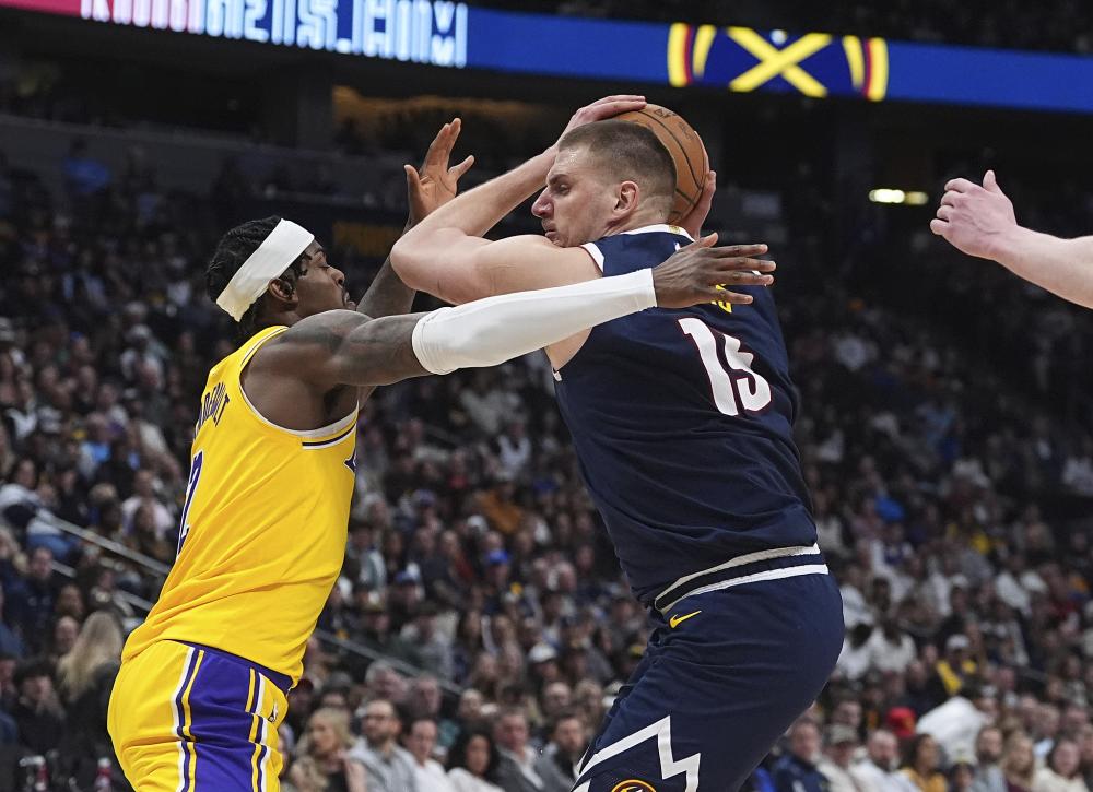 我国足球雄 我国足球雄