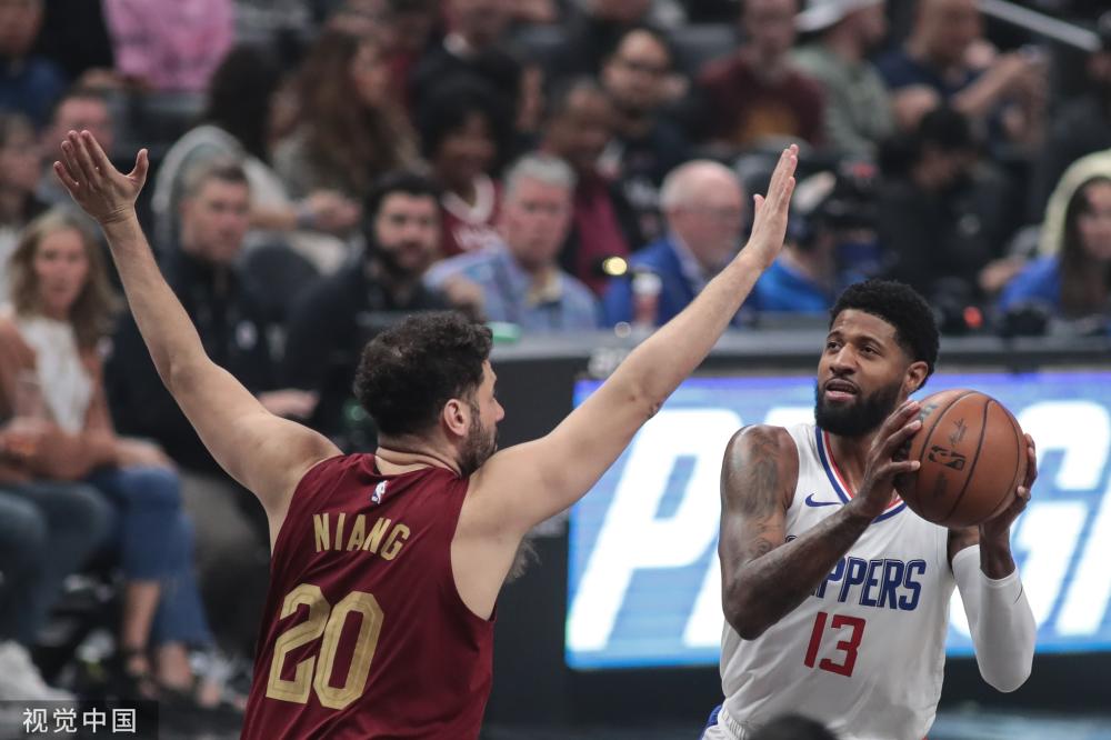 羽毛球：天王杯国际公开赛开赛