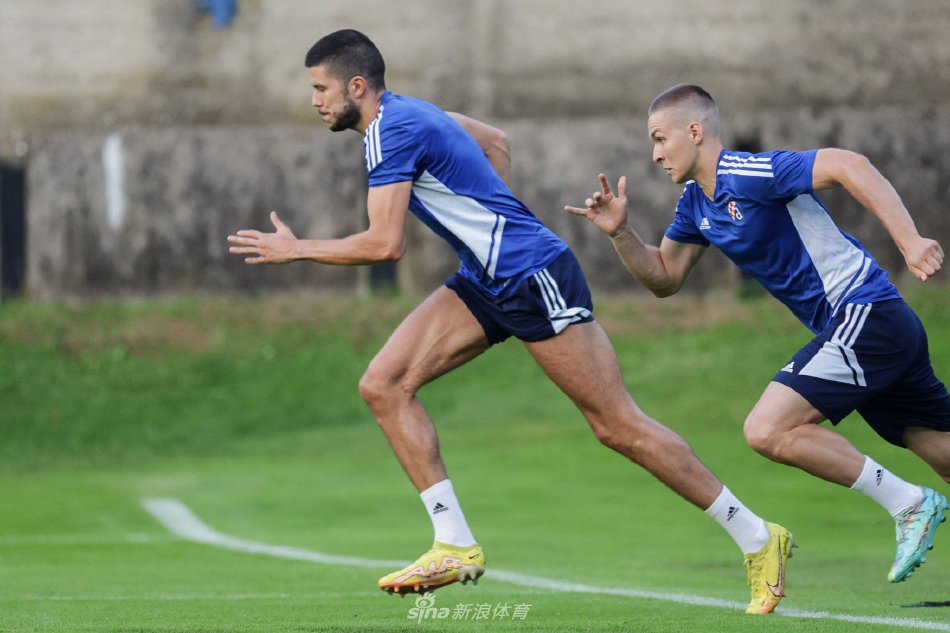 穆雷狂砍32分＆约基奇三双，掘金豪取六连胜（穆雷轰下32分、约基奇贡献三双，掘金喜迎六连胜）