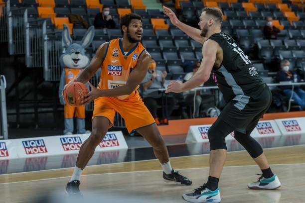 绿军7连胜 绿军7连胜