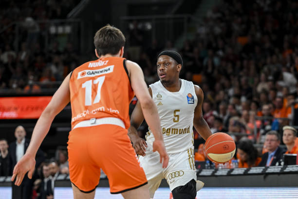 NBA周最佳揭晓：杜兰特追平科比历史第二，怀特蝉联比肩乔丹